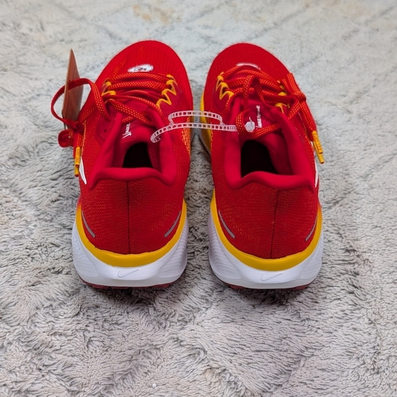 Nike Air Zoom Pegasus 41 Kansas City Chiefs Red Running Shoe Mens 9 FZ5079-600 main image 5